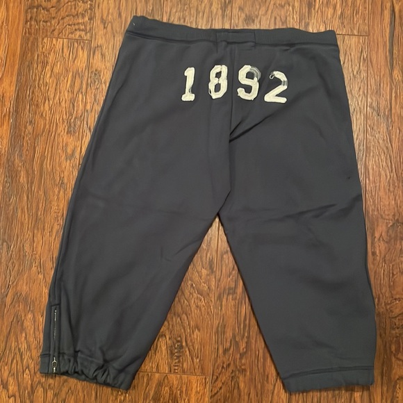 Abercrombie & Fitch Fleece Capri Sweatpants NWT size small Navy - Picture 10 of 11